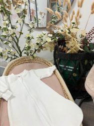 Klasszikus  bébiplüss  hálózsák, 50-56 méret-  fehér